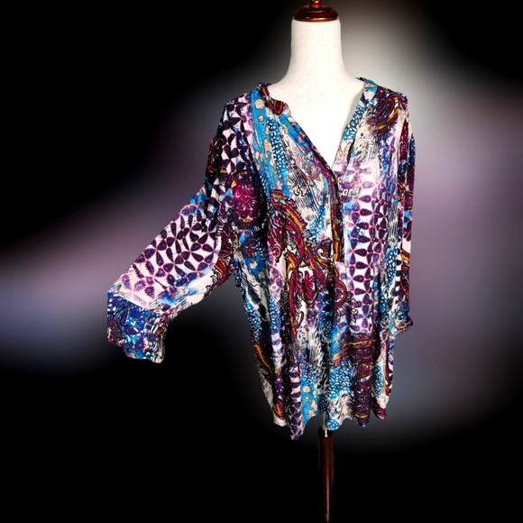 Cocomo Plus Size Pullover Vneck with button Blouse Stretchy Abstract print top - Picture 1 of 13